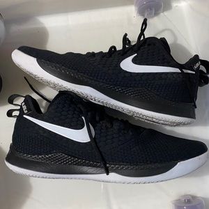 NIKE LeBron Witness III
